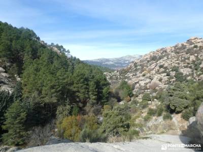 Cerro de la Camorza: Vistas Impresionantes de La Pedriza y el Yelmo;puente san isidro serra de estre